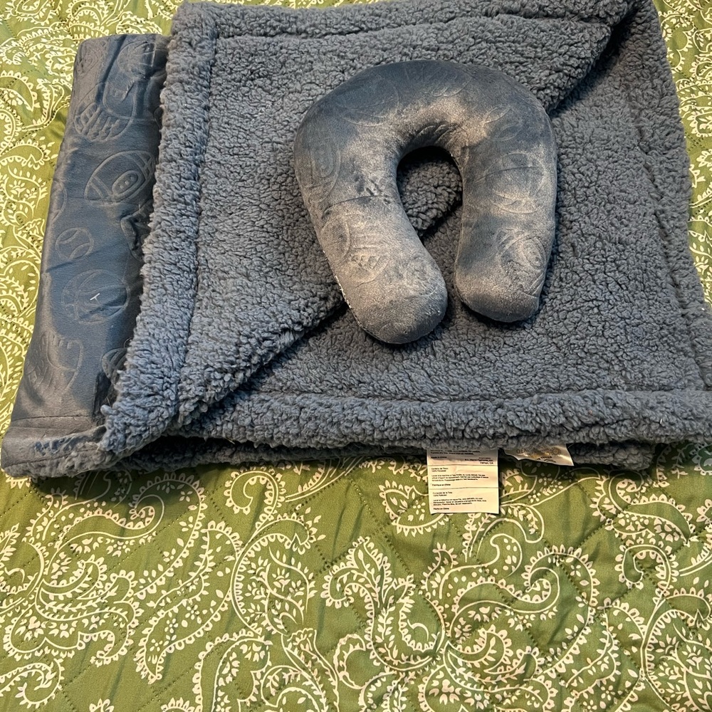 Newborn blanket set